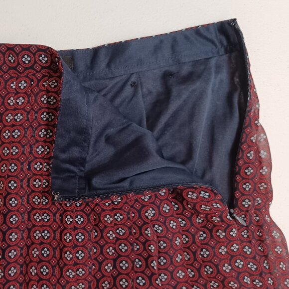 Women's Banana Republic Maxi Pleated Red Skirt with liner Size 4 - Picture 4 of 7